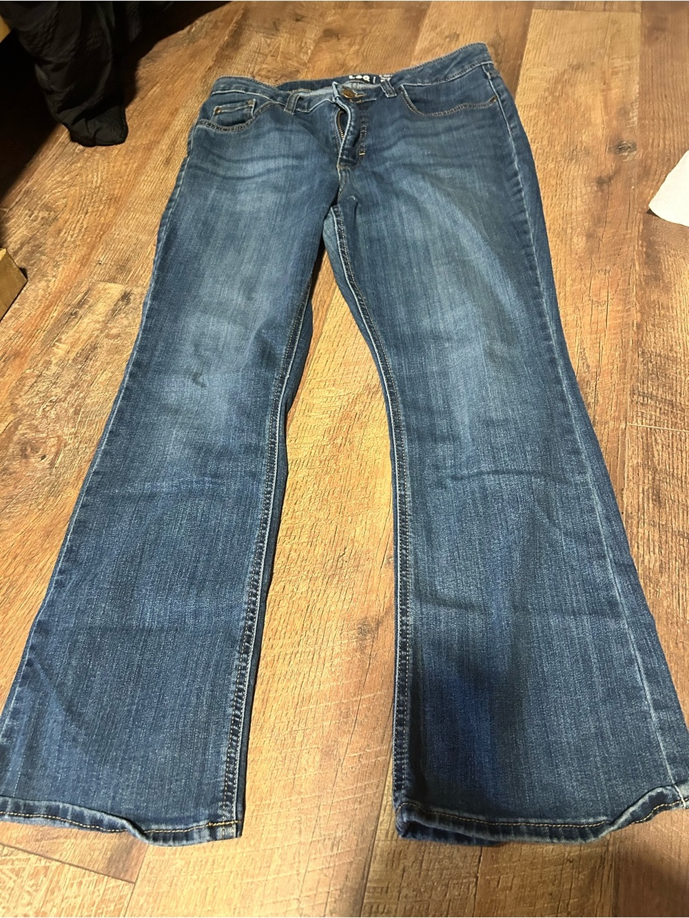 Lee Regular Fit Boot Cut Mid Rise jeans. Size 12